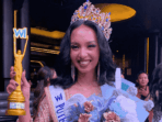 Ivana Berliana, Putri Wisata Indonesia 2025, berpose dengan mahkota dan piala kemenangan.