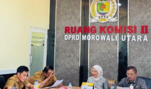 Ketua DPRD Morowali Utara Warda Dg Mamala memimpin rapat Badan Musyawarah DPRD Morut bersama Pemda di Ruang Komisi II DPRD Morowali Utara.