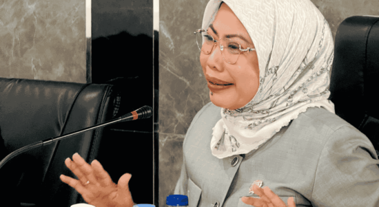 Ketua DPRD Morut memimpin rapat bersama 17 perusahaan tambang membahas penyelesaian kompensasi nelayan Matube dan Tokonanaka.