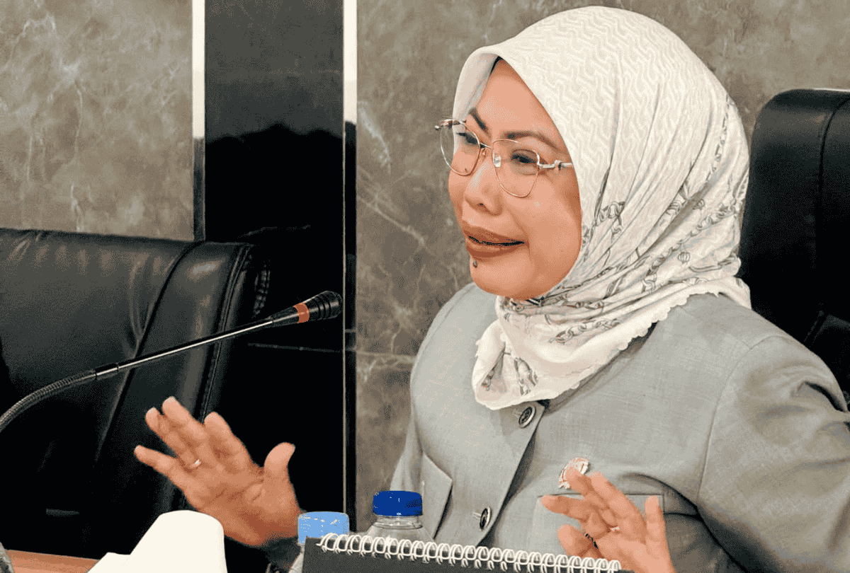 Ketua DPRD Morut memimpin rapat bersama 17 perusahaan tambang membahas penyelesaian kompensasi nelayan Matube dan Tokonanaka.