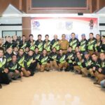 Gubernur Sulteng melepas Kontingen Sulawesi Tengah ke Pornas KORPRI XVII 2025 di Palembang.