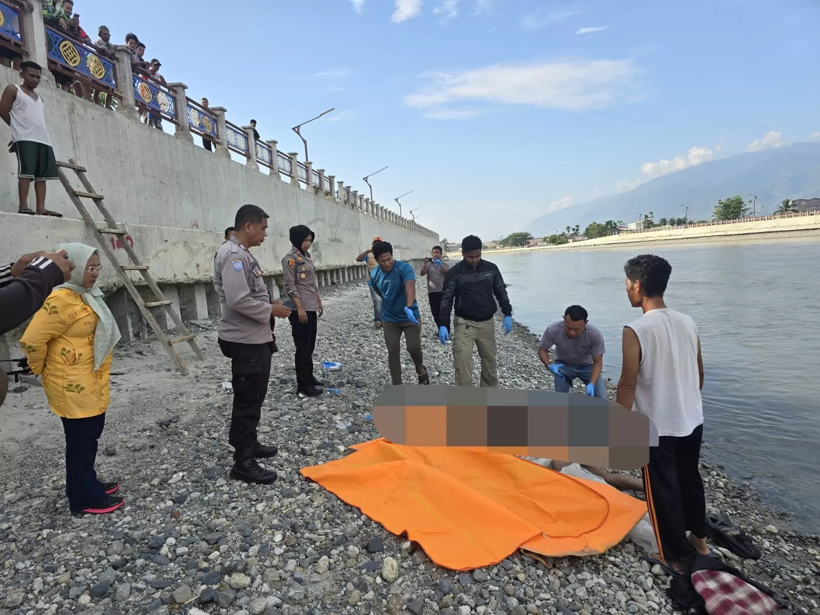 Polisi evakuasi penemuan mayat di Sungai Raja Moili Palu