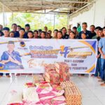 Partai NasDem Morowali Utara Berbagi Kasih di Panti Asuhan Alesintowe Anggota Partai NasDem Morowali Utara bersama anak-anak Panti Asuhan Alesintowe berfoto bersama saat kegiatan berbagi dalam rangka HUT ke-14 Partai NasDem, dengan bantuan berupa beras, telur, dan kebutuhan pokok lainnya.
